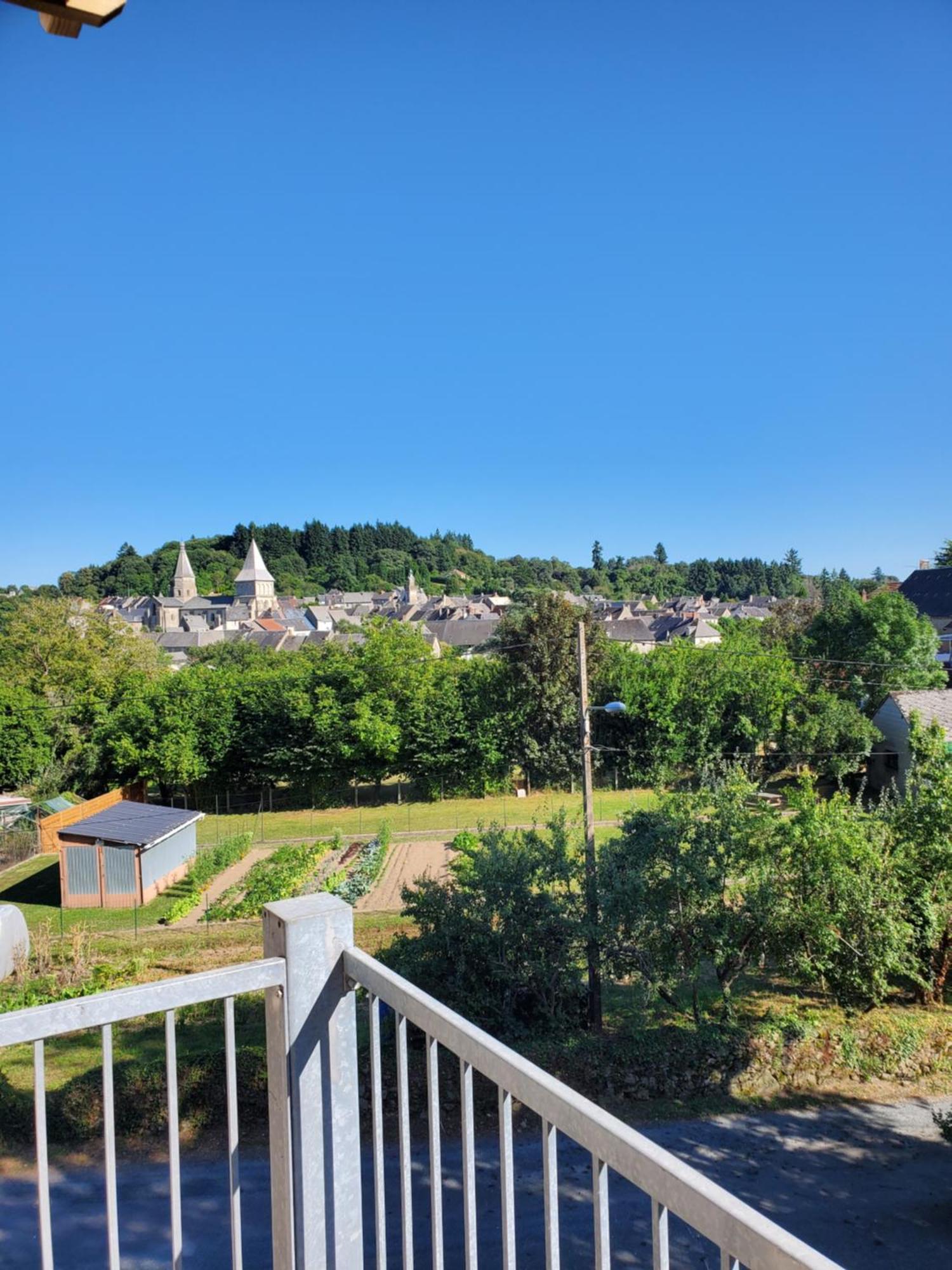 Aux Cieux Apartment Benevent-l'Abbaye ภายนอก รูปภาพ